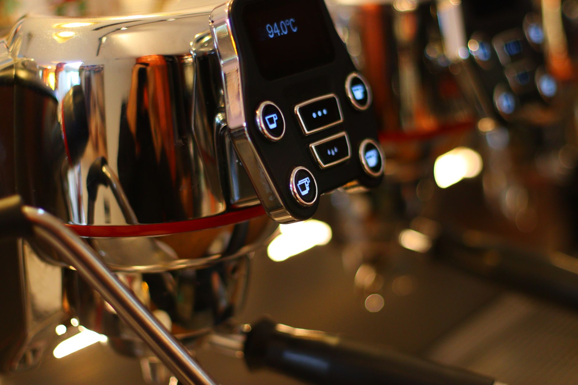 Best Smart Coffee Makers Under $200: Features & Reviews 2026