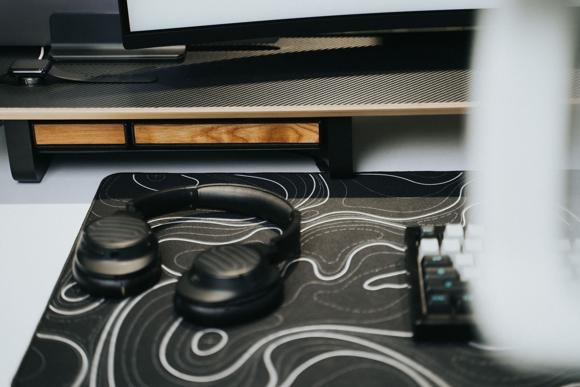 How to Create a Distraction-Free Workspace with Smart Gadgets