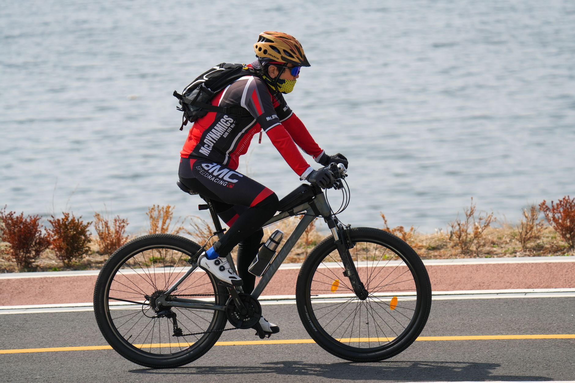 Smart Helmets for Cyclists: Top 6 Picks for Safety & Connectivity